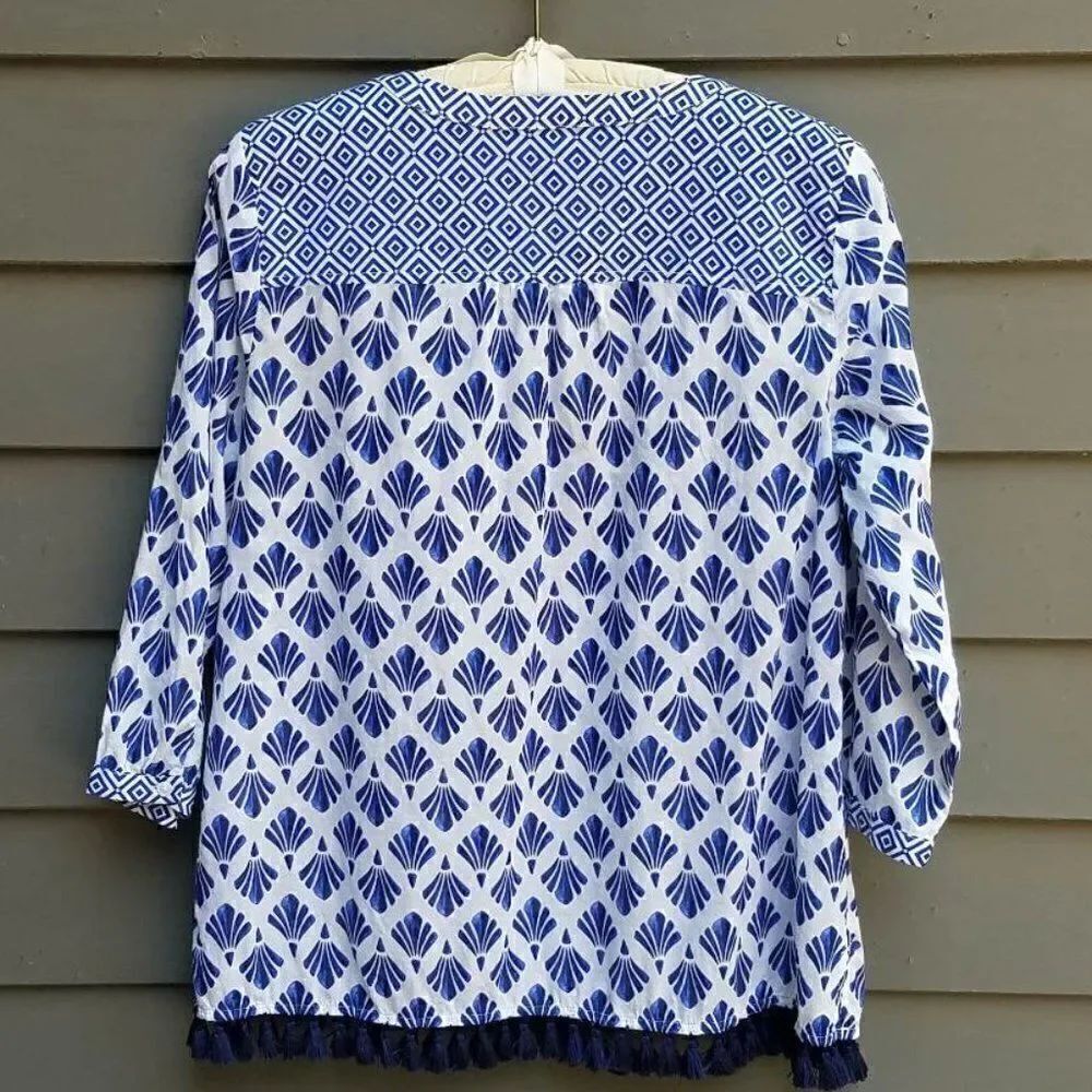 Talbot's Blue White Geometric Print Cotton Top size MP - Picture 3 of 8